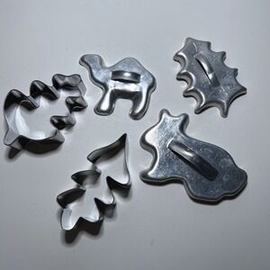 5 Vtg‎ Metal Christmas Cookie Cutters Leaves Camels Rabbit